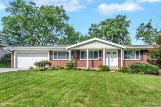 1281 Bardot Lane, St Louis, MO 63146