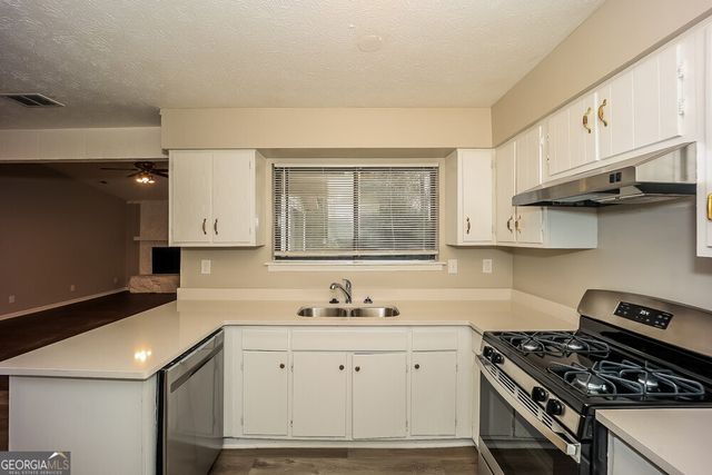 596 Post Oak Road, Jonesboro, GA 30238