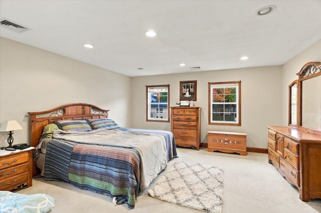 11 Yellow Brick Road, Haverhill, MA 01835