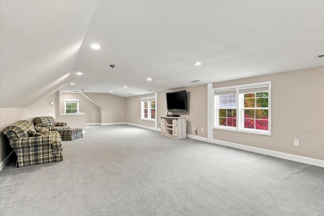 11 Yellow Brick Road, Haverhill, MA 01835