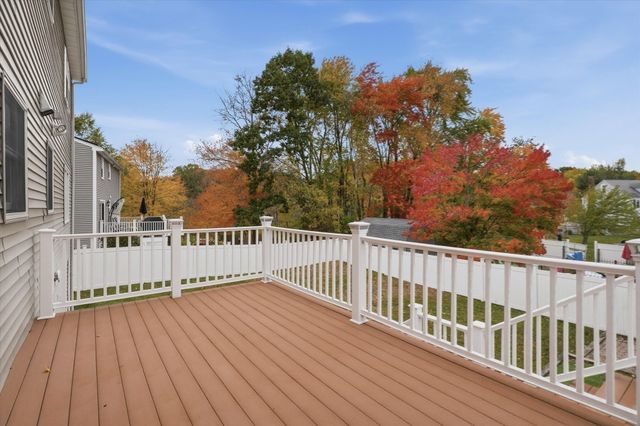 11 Yellow Brick Road, Haverhill, MA 01835