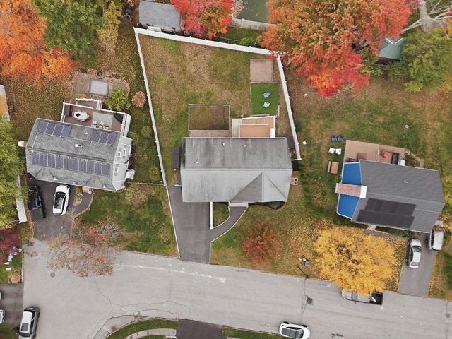 11 Yellow Brick Road, Haverhill, MA 01835