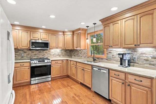 11 Yellow Brick Road, Haverhill, MA 01835