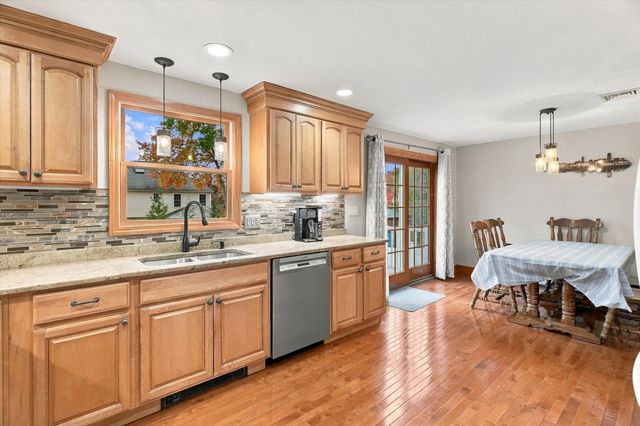 11 Yellow Brick Road, Haverhill, MA 01835