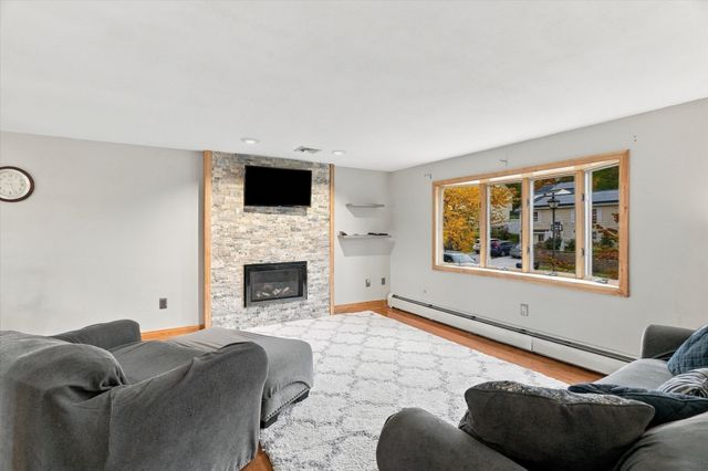 11 Yellow Brick Road, Haverhill, MA 01835