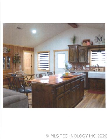 615 Grand Avenue, Stuart, OK 74570