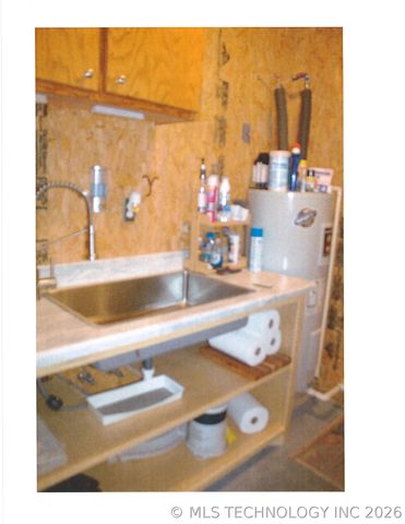 615 Grand Avenue, Stuart, OK 74570