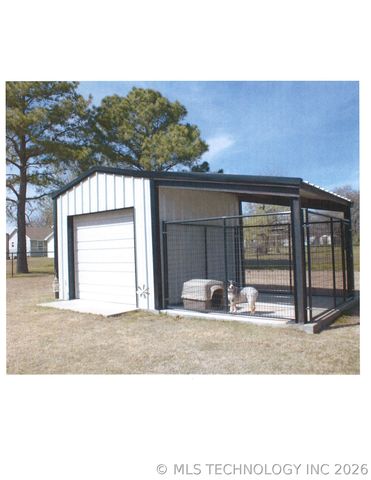 615 Grand Avenue, Stuart, OK 74570