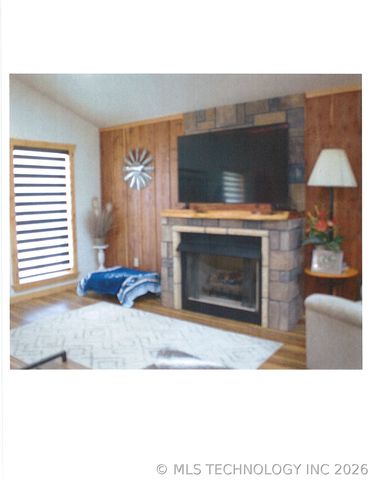 615 Grand Avenue, Stuart, OK 74570