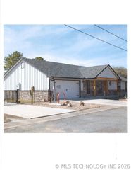 615 Grand Avenue, Stuart, OK 74570