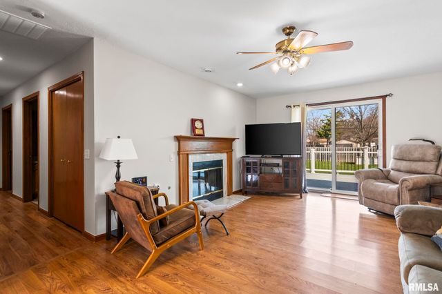 3513 Crystal Lake Drive, Springfield, IL 62711