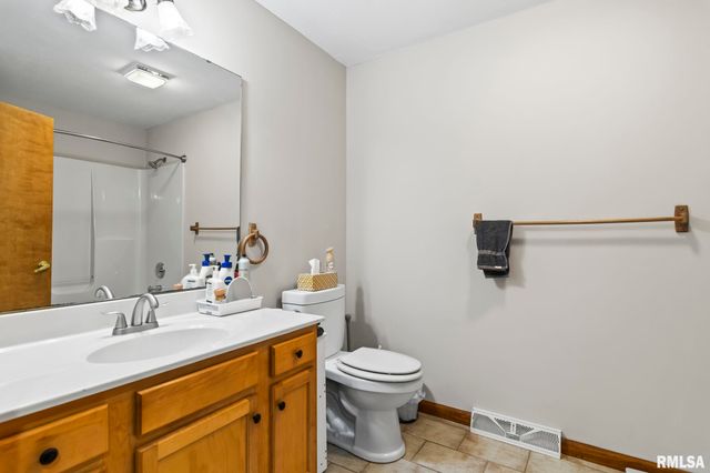 3513 Crystal Lake Drive, Springfield, IL 62711