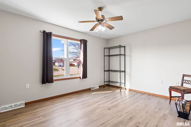 3513 Crystal Lake Drive, Springfield, IL 62711