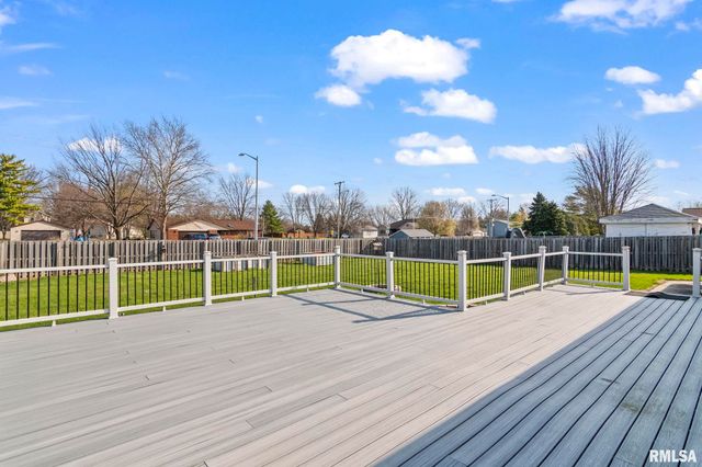 3513 Crystal Lake Drive, Springfield, IL 62711