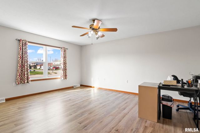 3513 Crystal Lake Drive, Springfield, IL 62711