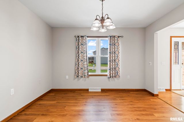 3513 Crystal Lake Drive, Springfield, IL 62711