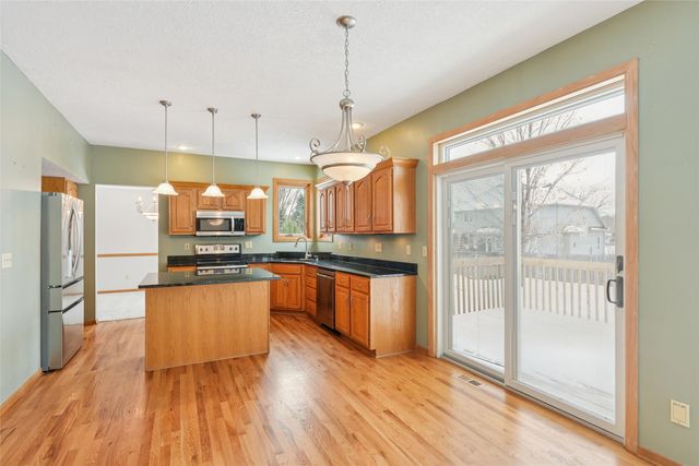 4616 94th Street, Urbandale, IA 50322