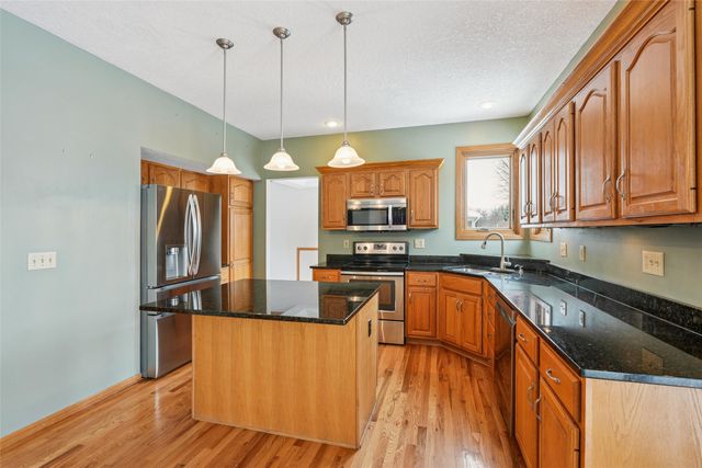 4616 94th Street, Urbandale, IA 50322