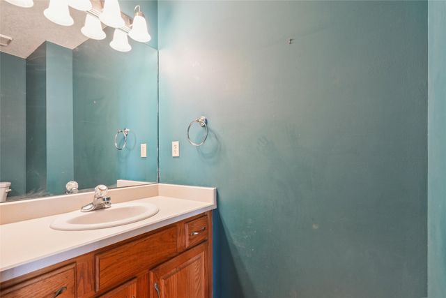 4616 94th Street, Urbandale, IA 50322