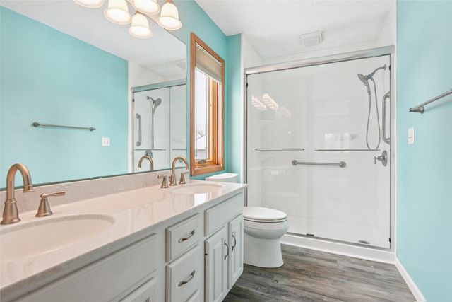 4616 94th Street, Urbandale, IA 50322