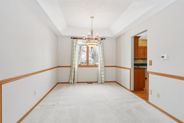 4616 94th Street, Urbandale, IA 50322