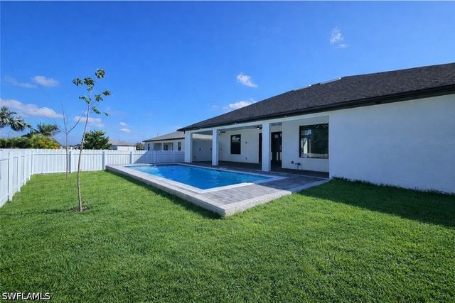 2853 NW 3rd ST, Cape Coral, FL 33993