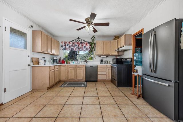 11270 San Luis Rey Dr, Valley Center, CA 92082