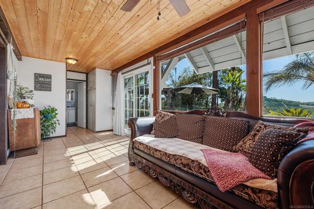 11270 San Luis Rey Dr, Valley Center, CA 92082