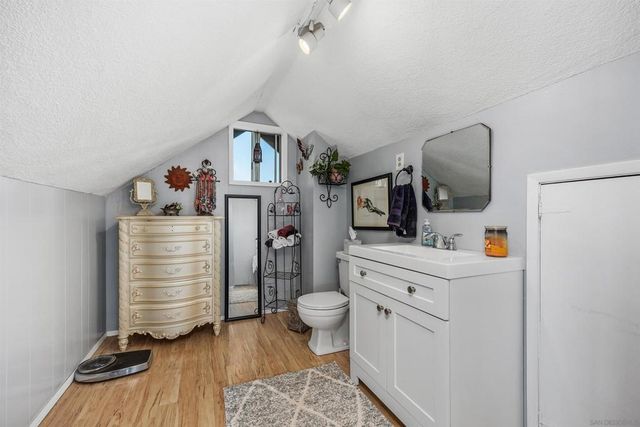 11270 San Luis Rey Dr, Valley Center, CA 92082