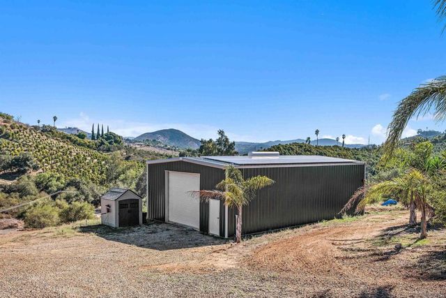 11270 San Luis Rey Dr, Valley Center, CA 92082