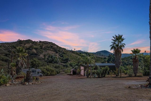 11270 San Luis Rey Dr, Valley Center, CA 92082