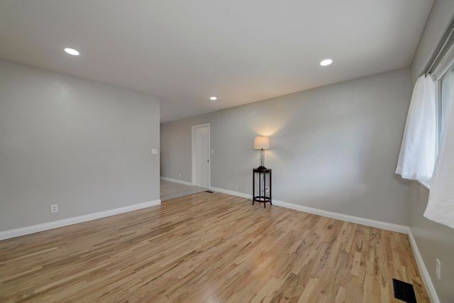 2905 Dorothy Street NE, Albuquerque, NM 87112