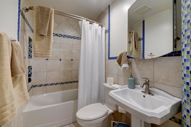 2905 Dorothy Street NE, Albuquerque, NM 87112