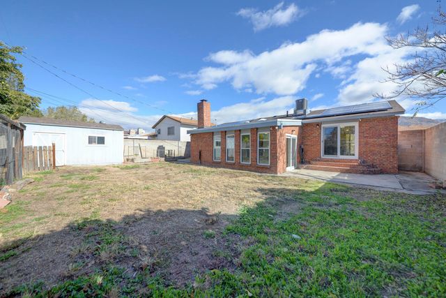 2905 Dorothy Street NE, Albuquerque, NM 87112