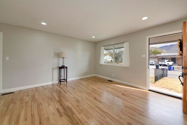 2905 Dorothy Street NE, Albuquerque, NM 87112