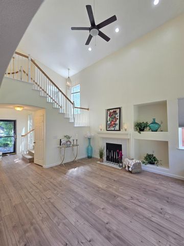 7415 Shelby St, Elk Grove, CA 95758