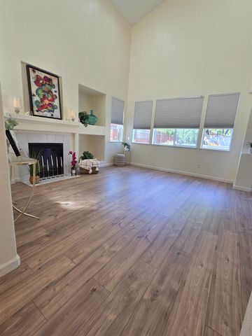 7415 Shelby St, Elk Grove, CA 95758