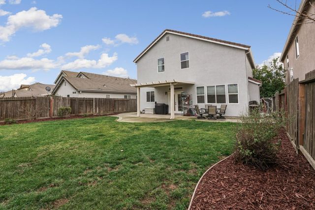 7415 Shelby St, Elk Grove, CA 95758