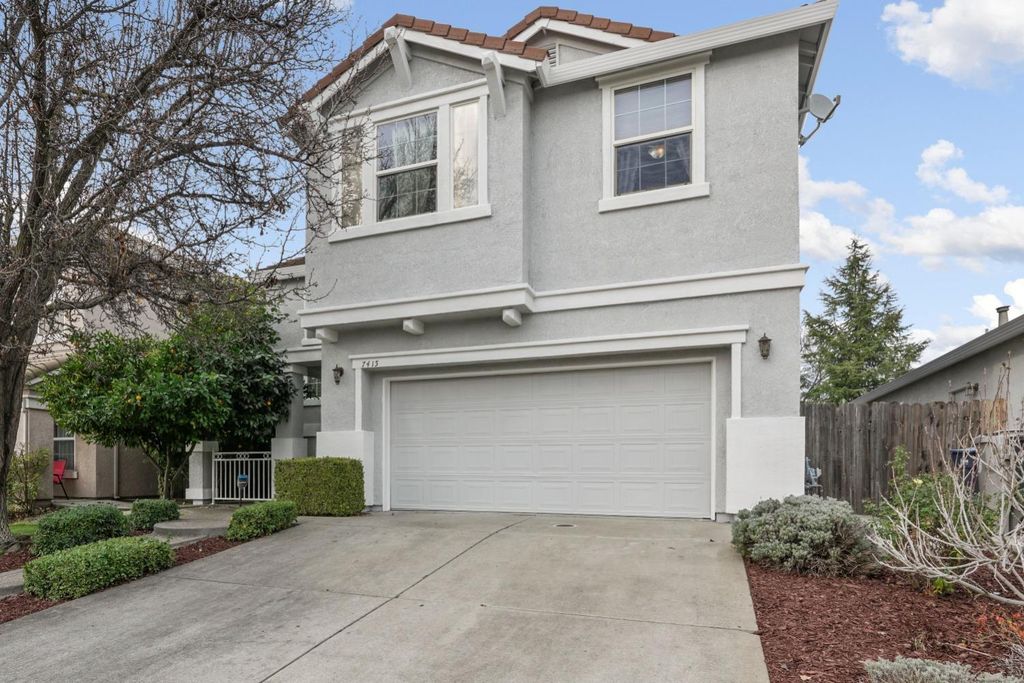 7415 Shelby St, Elk Grove, CA 95758