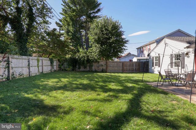 40 HOLIDAY LN, Willingboro, NJ 08046