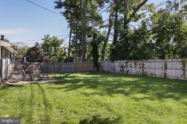 40 HOLIDAY LN, Willingboro, NJ 08046