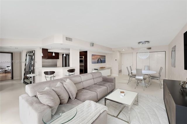 1900 Sunset Harbour Drive 2008, Miami Beach, FL 33139