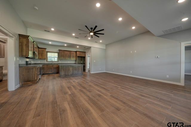 2675 FM 2710, Lindale, TX 75771