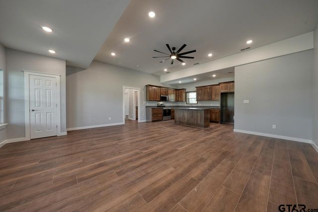 2675 FM 2710, Lindale, TX 75771