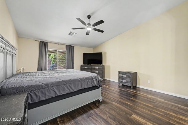 8365 W BERRIDGE Lane, Glendale, AZ 85305