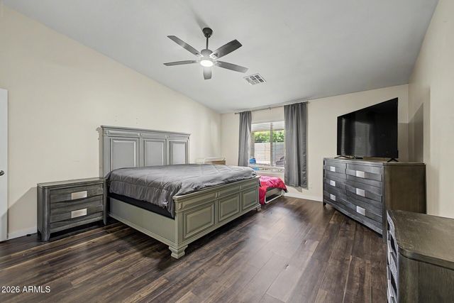 8365 W BERRIDGE Lane, Glendale, AZ 85305