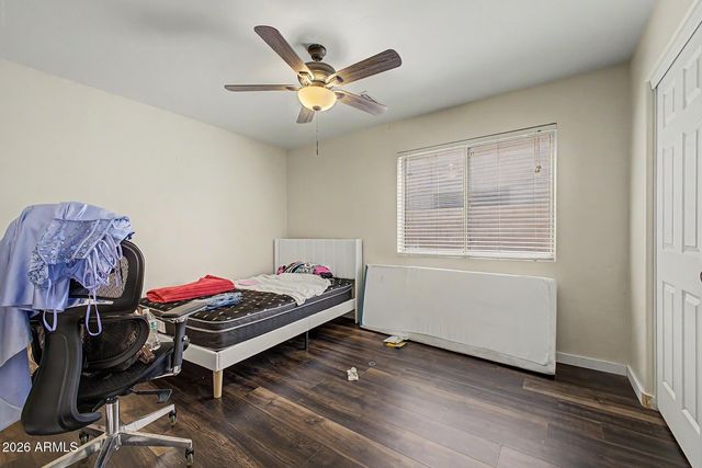 8365 W BERRIDGE Lane, Glendale, AZ 85305