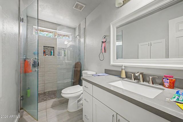 8365 W BERRIDGE Lane, Glendale, AZ 85305