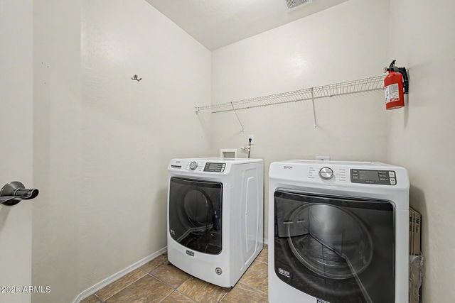 8365 W BERRIDGE Lane, Glendale, AZ 85305