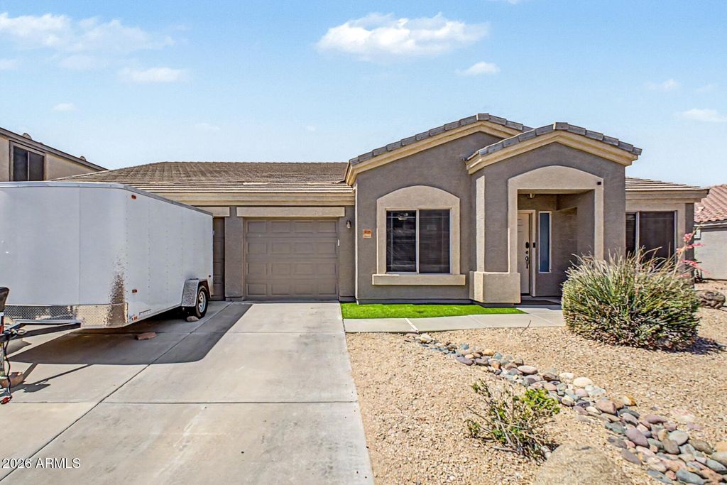 8365 W BERRIDGE Lane, Glendale, AZ 85305 — photo 2